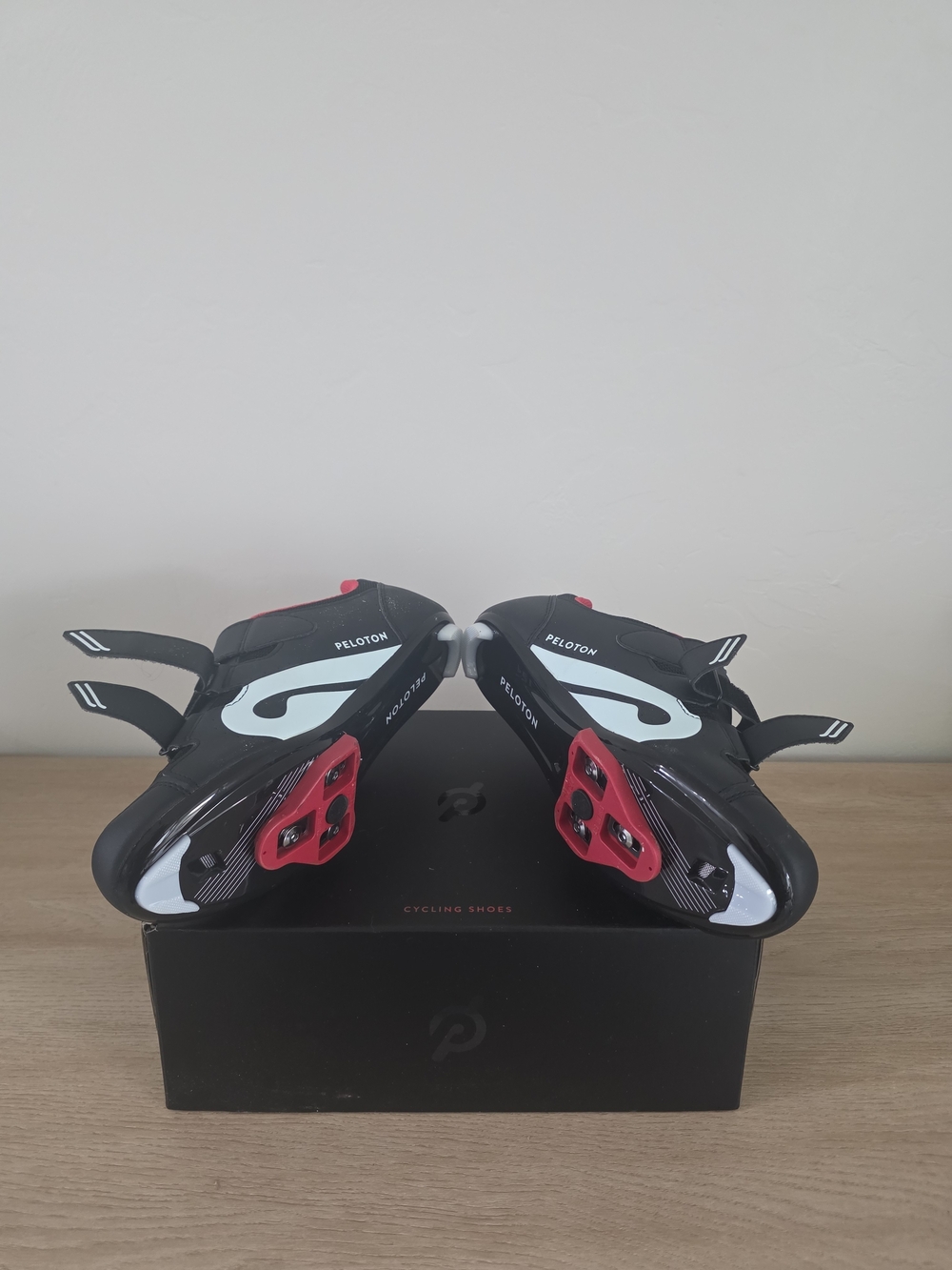 Peloton Kids Black and Red Cycling Shoes - Picture 2 of 4